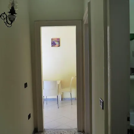 Skyline Apartment *